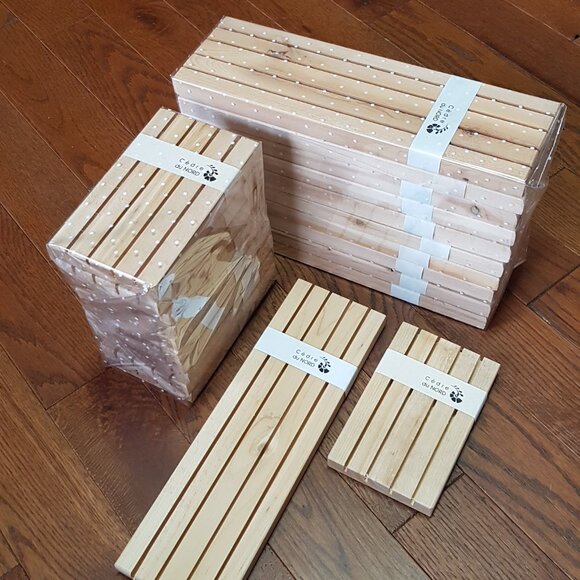 Lot of 22 Handmade Natural Cedar Wood Soap Tray Dish from Canada for resellers - Picture 4 of 5